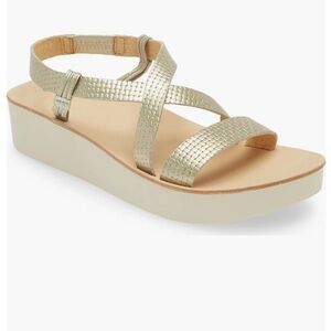 OluKai Onohi Strappy Platform Sandals Women’s size 9 NWT